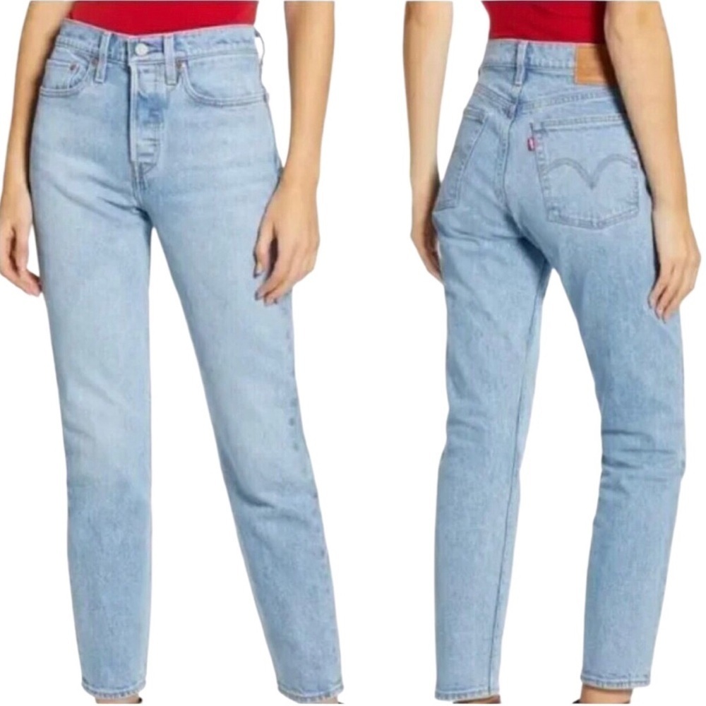 LEVI'S Wedgie Skinny Light Wash Jeans Size 28